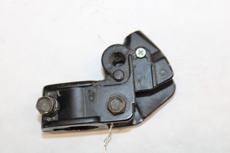CLUTCH LEVER HOLDER 29L-82911-01-00 1994 YAMAHA FZR600R