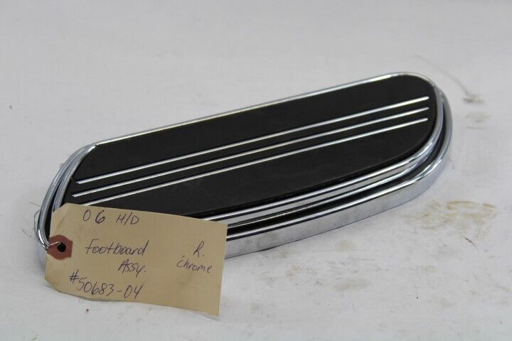 OEM Harley Davidson Footboard Floorboard Streamliner Chrome RIGHT 50683-04