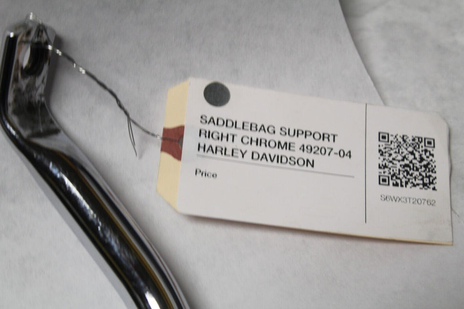 SADDLEBAG SUPPORT RIGHT CHROME Harley Davidson 49207-04