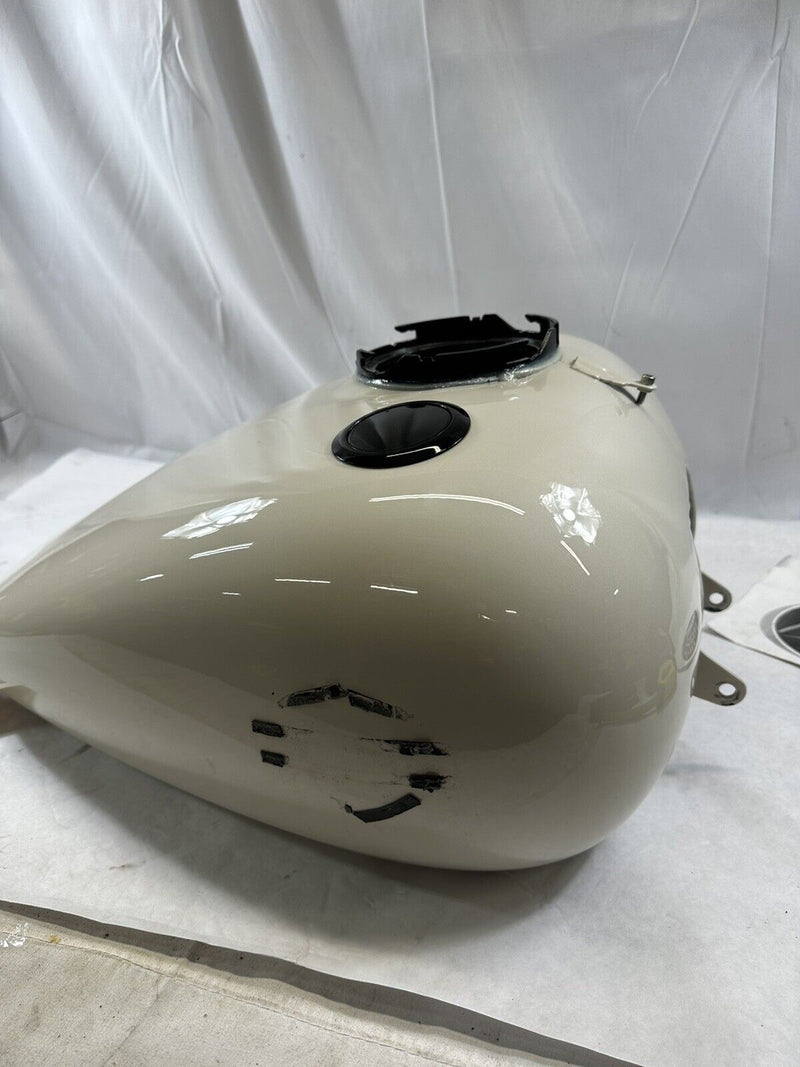 6 GALLON GAS TANK WHITE SAND PEARL 2022 Harley Davidson RGS 61000690